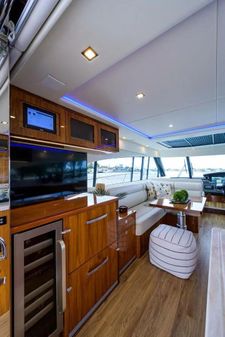 Riviera 5400 Sport Yacht image