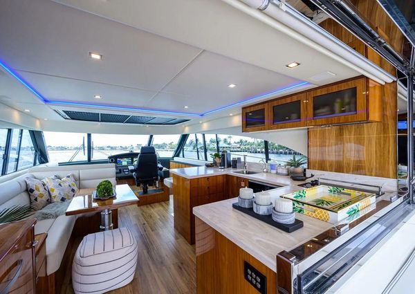 Riviera 5400 Sport Yacht image