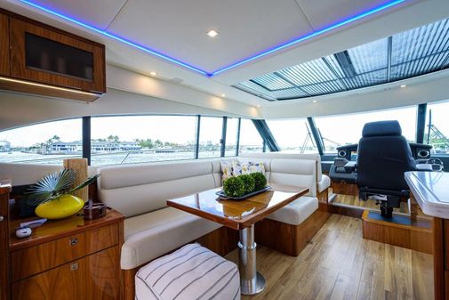 Riviera 5400 Sport Yacht image