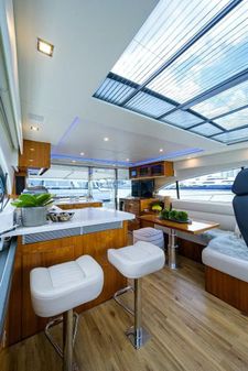 Riviera 5400 Sport Yacht image