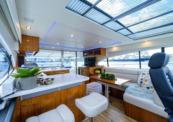 Riviera 5400 Sport Yacht image