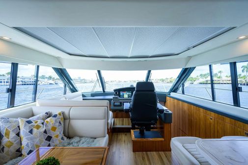 Riviera 5400 Sport Yacht image