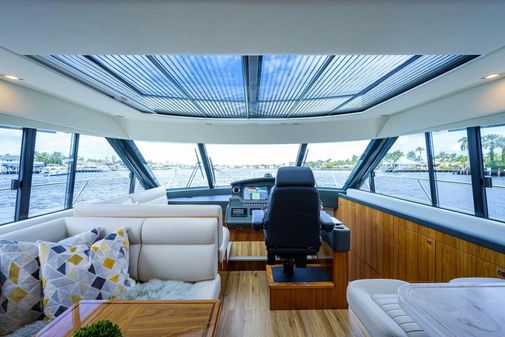 Riviera 5400 Sport Yacht image