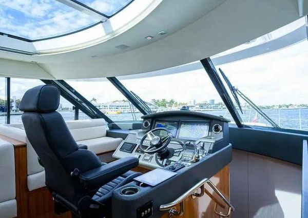 Riviera 5400 Sport Yacht image