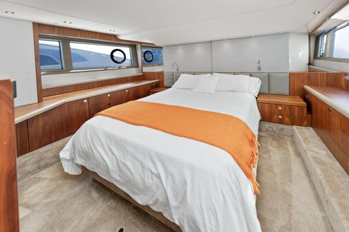 Sunseeker Manhattan 52 image