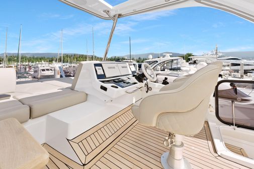 Sunseeker Manhattan 52 image