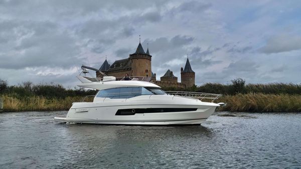Prestige 460