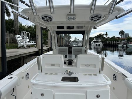 Everglades 325 Center Console image