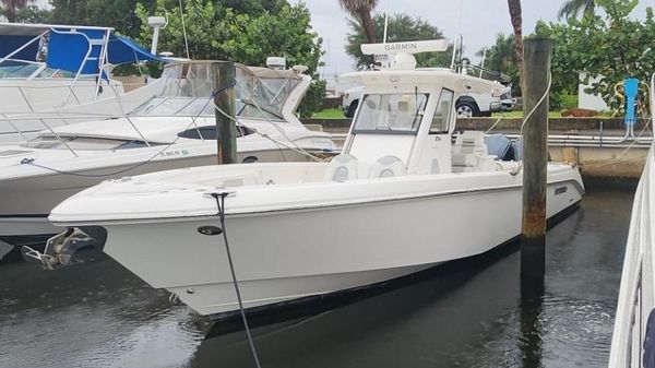 Everglades 325 Center Console 