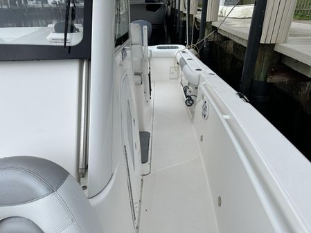 Everglades 325 Center Console image