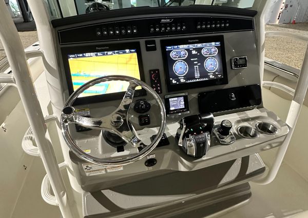 Boston Whaler 330 Outrage image