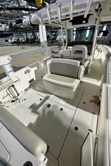 Boston Whaler 330 Outrage image