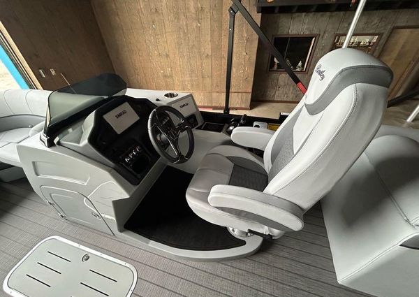 Bentley-pontoons ELITE-ADMIRAL image