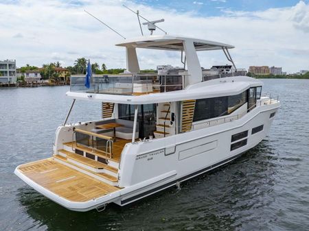 Beneteau Grand Trawler 62 image