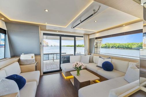 Beneteau Grand Trawler 62 image