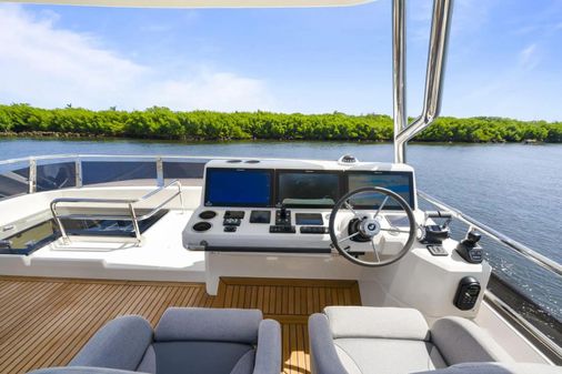 Beneteau Grand Trawler 62 image