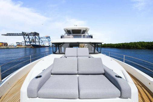 Beneteau Grand Trawler 62 image