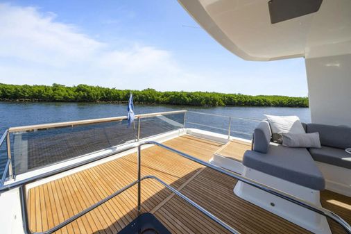 Beneteau Grand Trawler 62 image