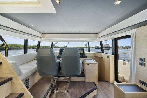 Beneteau Grand Trawler 62 image