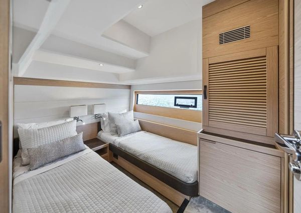 Beneteau Grand Trawler 62 image