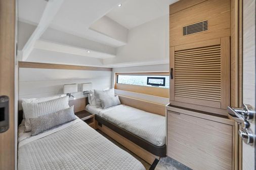 Beneteau Grand Trawler 62 image