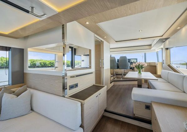 Beneteau Grand Trawler 62 image