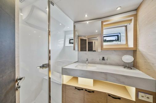 Beneteau Grand Trawler 62 image