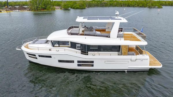 Beneteau Grand Trawler 62 