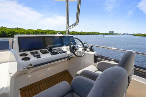 Beneteau Grand Trawler 62 image