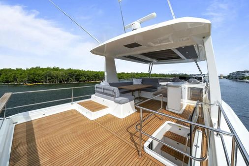 Beneteau Grand Trawler 62 image