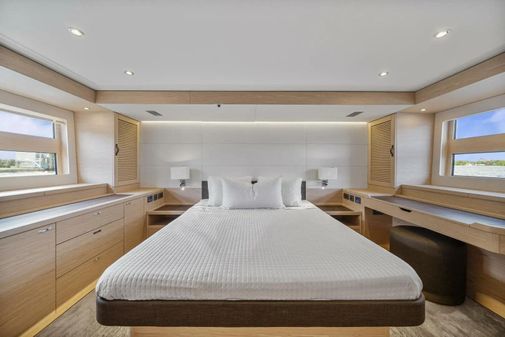 Beneteau Grand Trawler 62 image