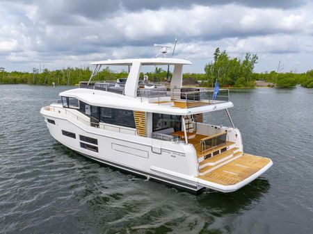 Beneteau Grand Trawler 62 image