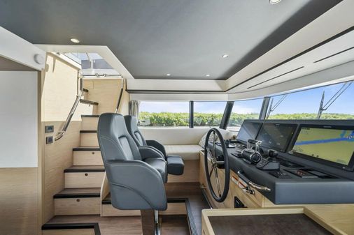 Beneteau Grand Trawler 62 image