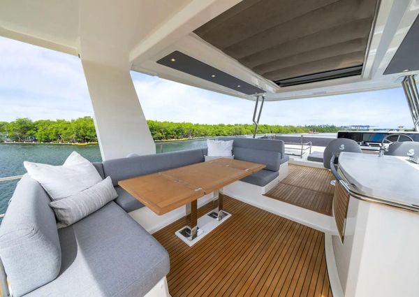 Beneteau Grand Trawler 62 image