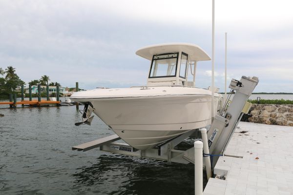 Robalo R 272 - main image