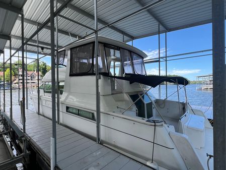 Carver 500-COCKPIT-MOTORYACHT image