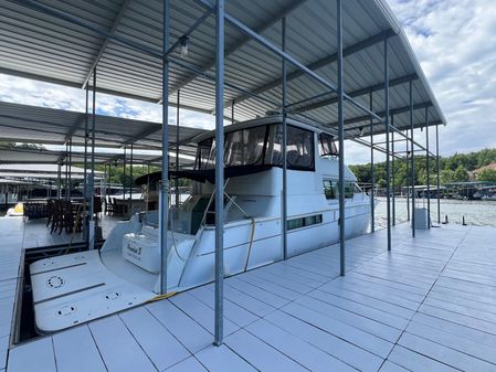 Carver 500-COCKPIT-MOTORYACHT image