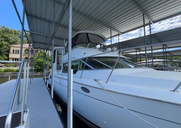 Carver 500-COCKPIT-MOTORYACHT image