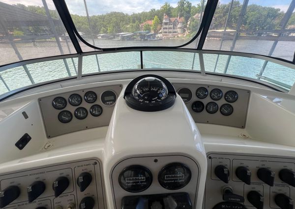 Carver 500-COCKPIT-MOTORYACHT image