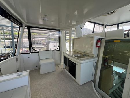 Carver 500-COCKPIT-MOTORYACHT image