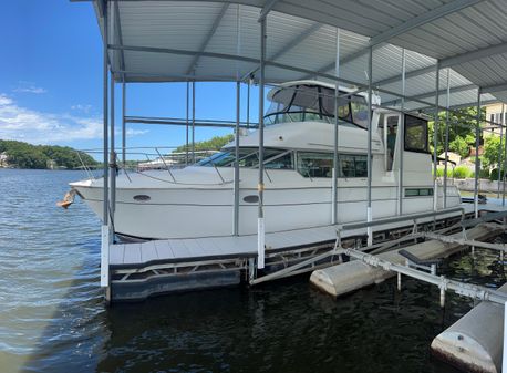 Carver 500-COCKPIT-MOTORYACHT image