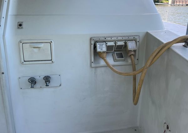 Carver 500-COCKPIT-MOTORYACHT image