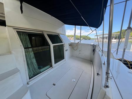 Carver 500-COCKPIT-MOTORYACHT image