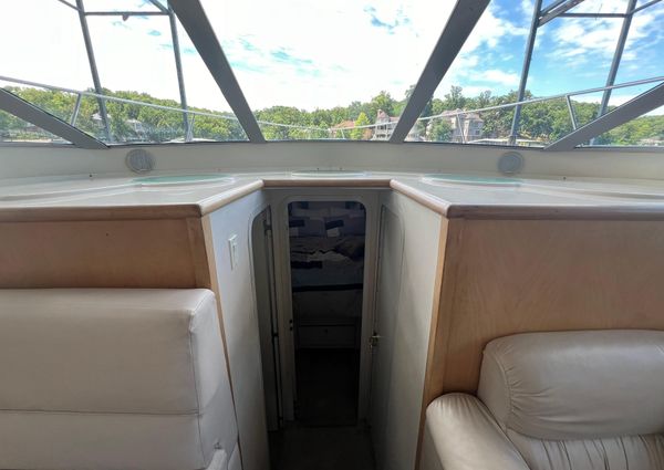 Carver 500-COCKPIT-MOTORYACHT image