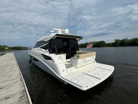 Sea Ray 470 Sundancer image