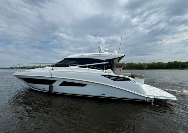 Sea Ray 470 Sundancer image