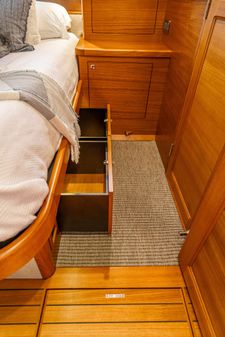 Grand Banks GB60 Skylounge image