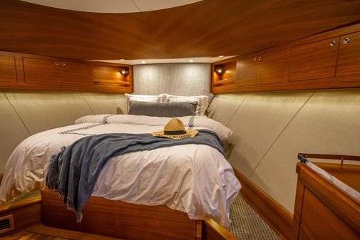 Grand Banks GB60 Skylounge image