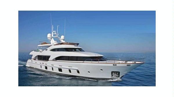 Benetti 105