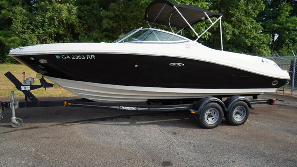 Sea Ray 230 Select